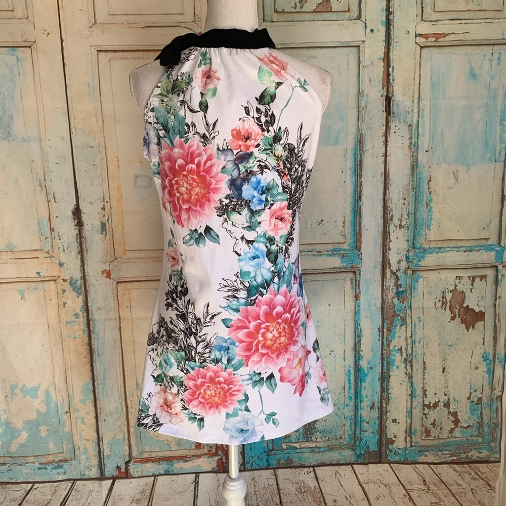Floral halter neckline side neck tie dress - Picture 2 of 3